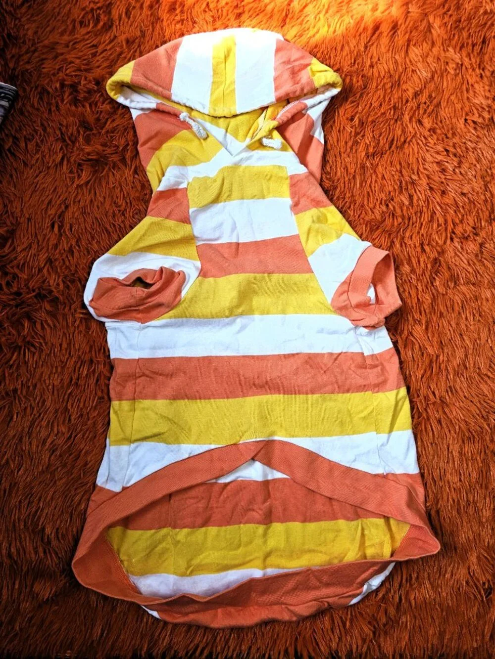 Pet Passion Rocky-The Extra Comfy Hoodie, Candy Corn, XL (55-80 lbs)
